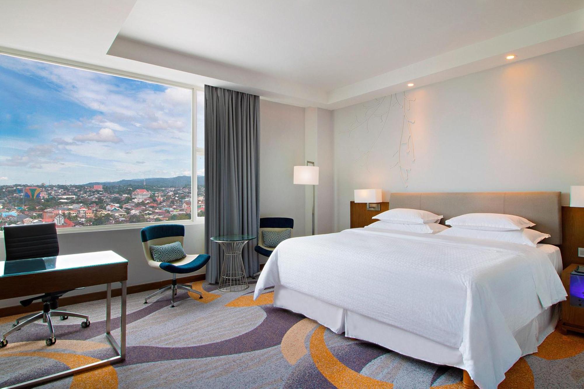 Four Points By Sheraton Manado Kültér fotó