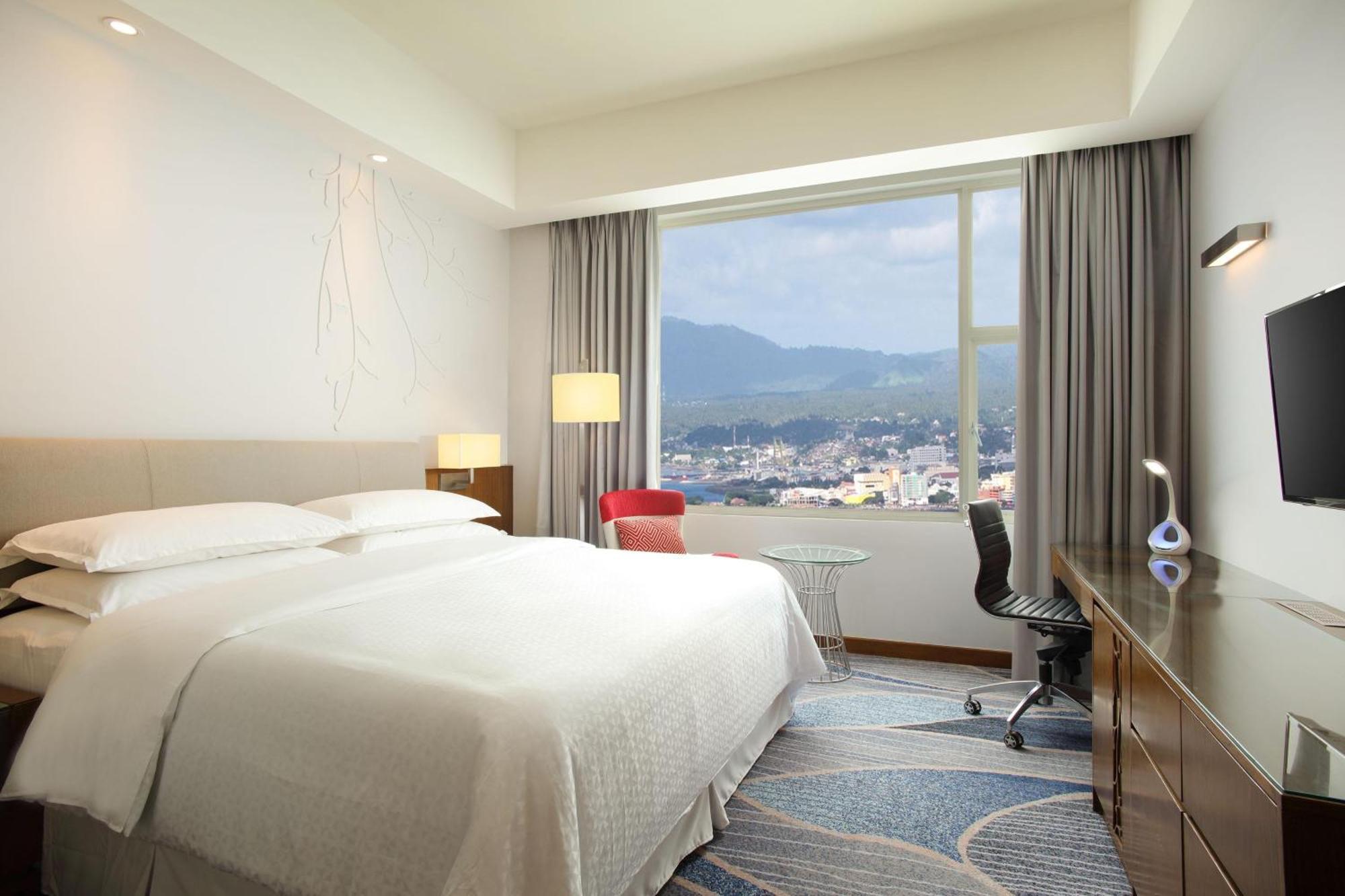 Four Points By Sheraton Manado Kültér fotó